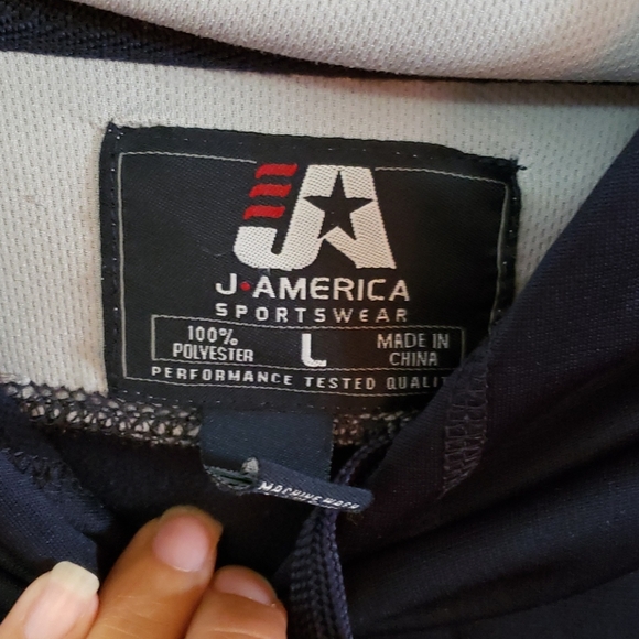 🎉HP🎉 Butler Bulldogs size L hoodie - Picture 3 of 4